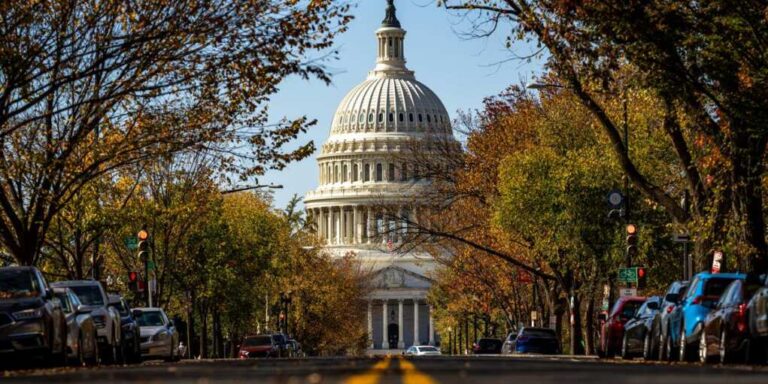 Bitter Ex-FBI Analyst Quits Over Trump — Now He Wants to Run for Congress